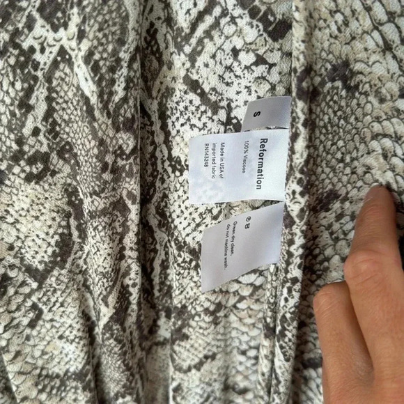 Reformation snakeskin wrap dress - Picture 5 of 8